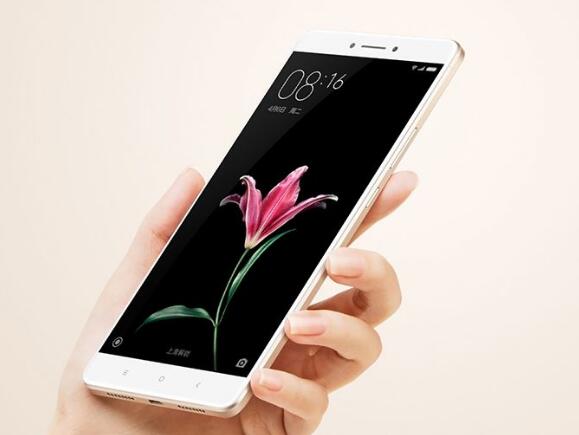 6月國內(nèi)手機市場出貨量3661.0萬部，同比下降12.4%