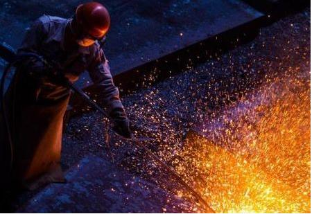 工信部：到2020年中國(guó)原材料產(chǎn)品質(zhì)量明顯提高，構(gòu)建世界級(jí)先進(jìn)制造業(yè)集群??