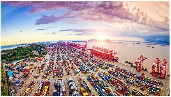 中國對外貿(mào)易實現(xiàn)歷史性跨越 40年進口增長664倍