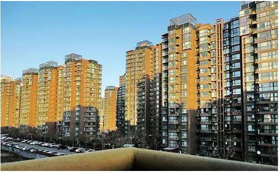 1至10月，北京市商品房銷(xiāo)售面積為461.4萬(wàn)平方米，同比下降24%