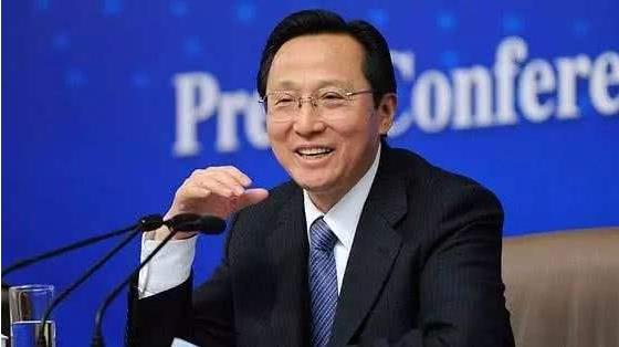 農業(yè)農村部部長韓長賦就貫徹落實中央決策部署、扎實推進鄉(xiāng)村振興戰(zhàn)略這一主題答記者問