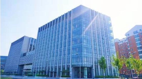 北京寫字樓市場(chǎng)租賃成交出現(xiàn)小幅下滑，目前出售面積高于出租面積