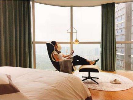 我國住房租賃市場的需求在快速增長，長租公寓面臨巨大發(fā)展機遇