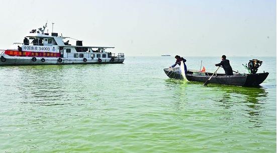 福州海洋與漁業(yè)部門實施《漁業(yè)捕撈許可管理規(guī)定》，強(qiáng)化漁船管理，便利漁民群眾?