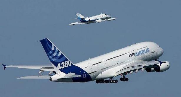 我國(guó)新型航空材料及先進(jìn)工藝發(fā)展很快，材料產(chǎn)業(yè)市場(chǎng)的空間很大