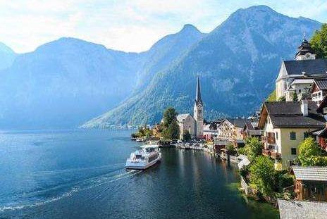 2018年國(guó)內(nèi)旅游市場(chǎng)持續(xù)高速增長(zhǎng)，國(guó)內(nèi)旅游人數(shù)55.39億人次，比上年同期增長(zhǎng)10.8%