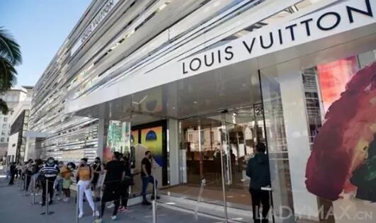 我國(guó)已成為世界上第二大化妝品消費(fèi)市場(chǎng)