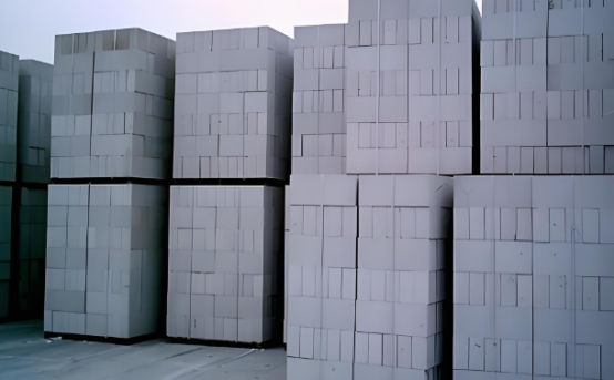 未來(lái)建筑材料行業(yè)會(huì)朝著環(huán)保、節(jié)能和智能化方向發(fā)展